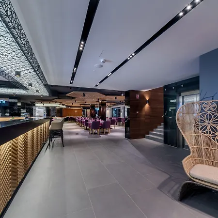 Donautica & Restaurant فندق Fadd-Dombori