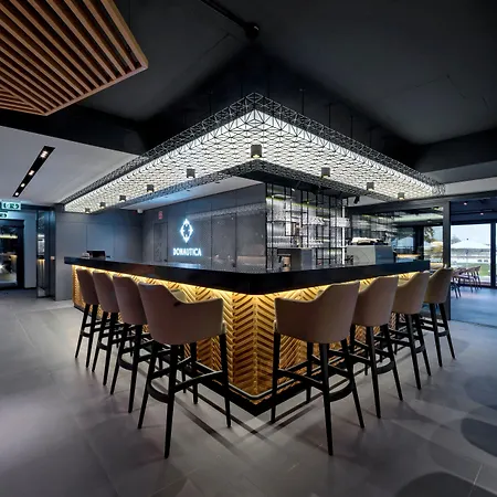 Donautica & Restaurant 4*