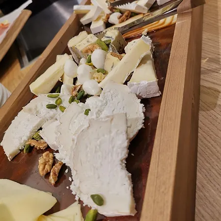 Donautica & Restaurant Fadd-Dombori