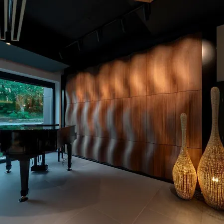 Donautica & Restaurant فندق