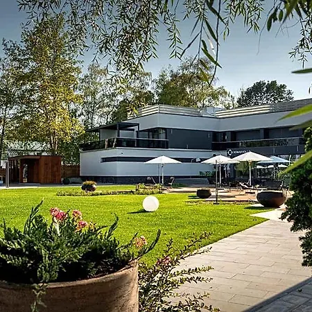 Donautica & Restaurant Fadd-Dombori