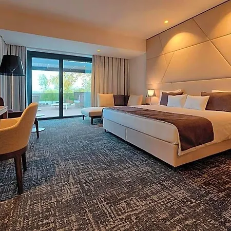 Donautica & Restaurant Hotel Fadd-Dombori