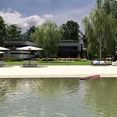 Hotel Donautica & Restaurant 4*