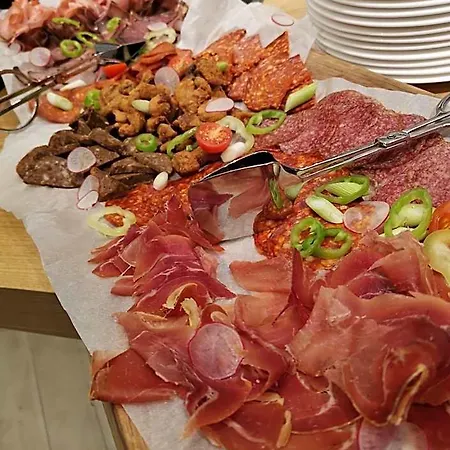Donautica & Restaurant Hotel Fadd-Dombori