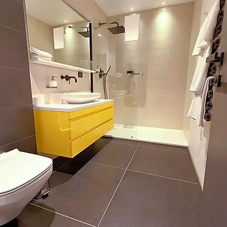 Donautica & Restaurant Hotel 4*