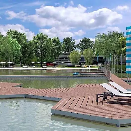 Donautica & Restaurant Hotel 4*