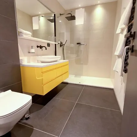 Hotel Donautica & Restaurant 4*