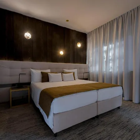 Donautica & Restaurant Hotel 4*