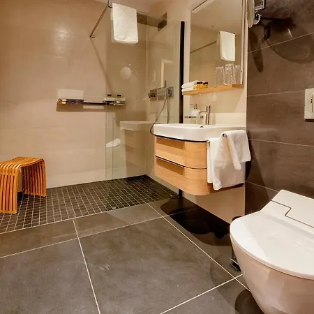 Donautica & Restaurant 4*