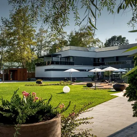Donautica & Restaurant Fadd-Dombori