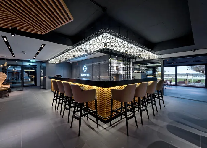 Donautica & Restaurant 4*